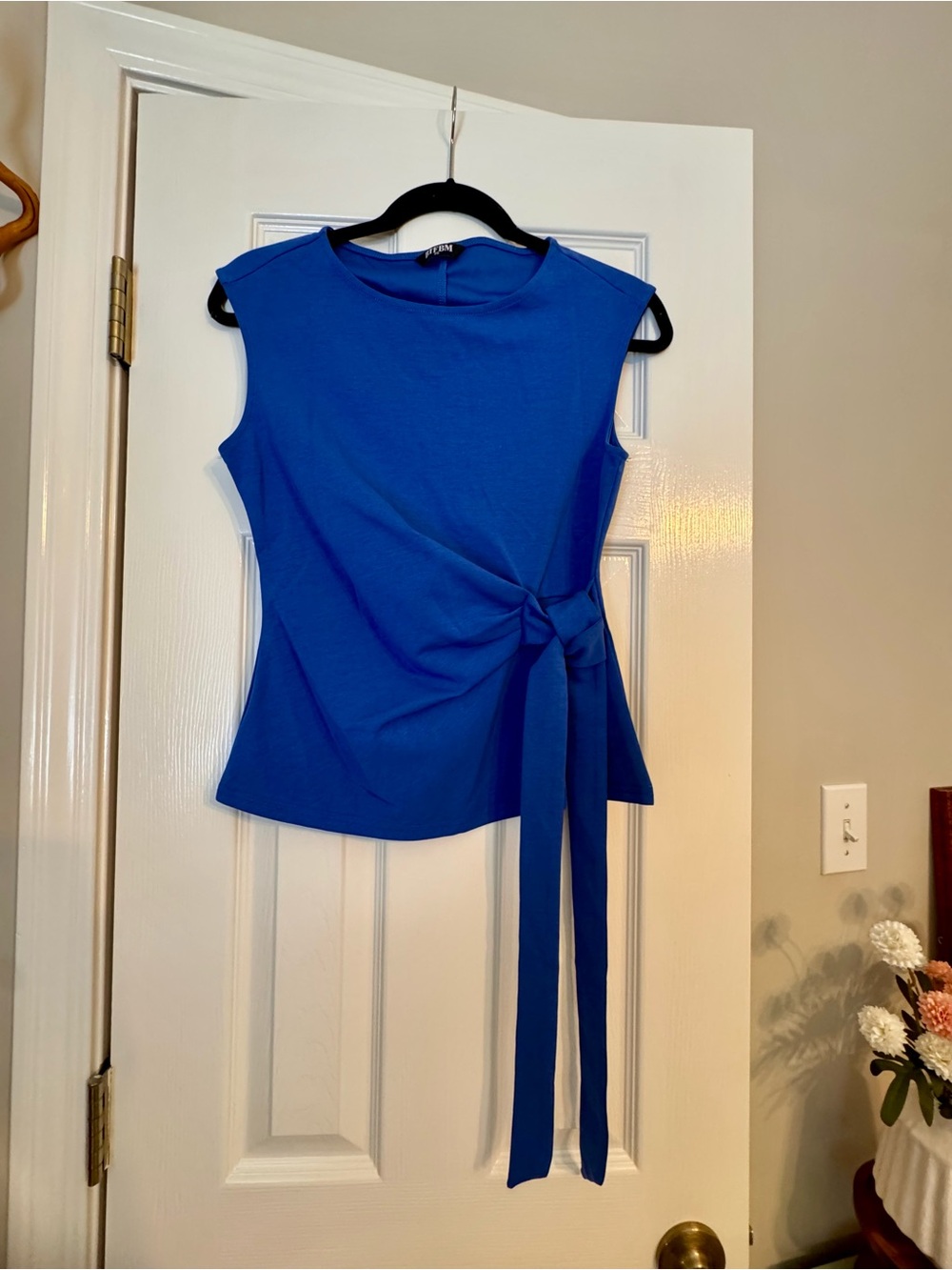 Sleeveless Tie-Waist Tank Top in Royal Blue